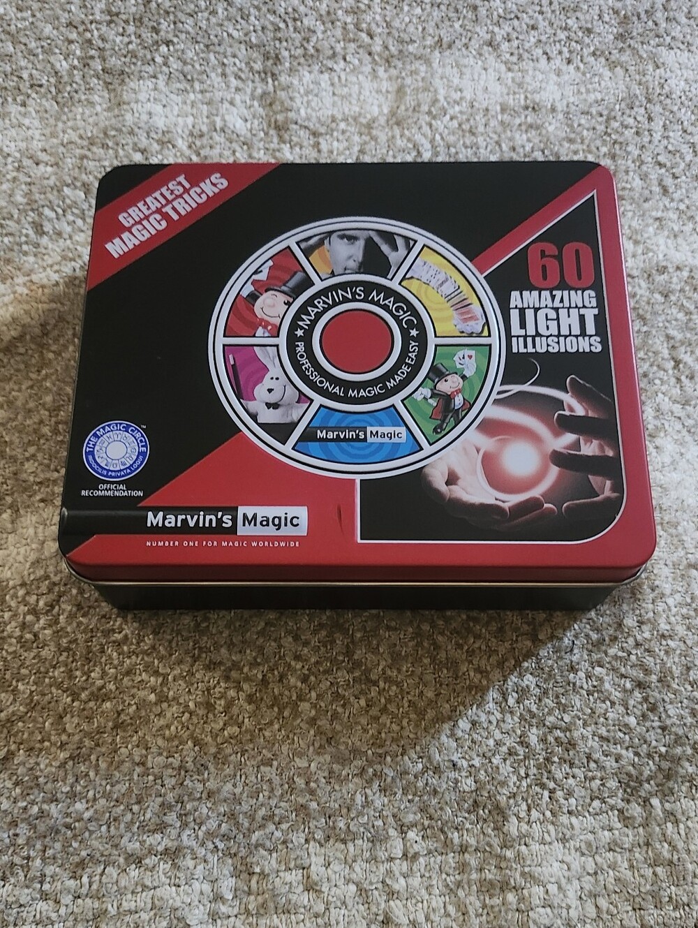 60 Amazing Light Illusions Tin - Red & Black